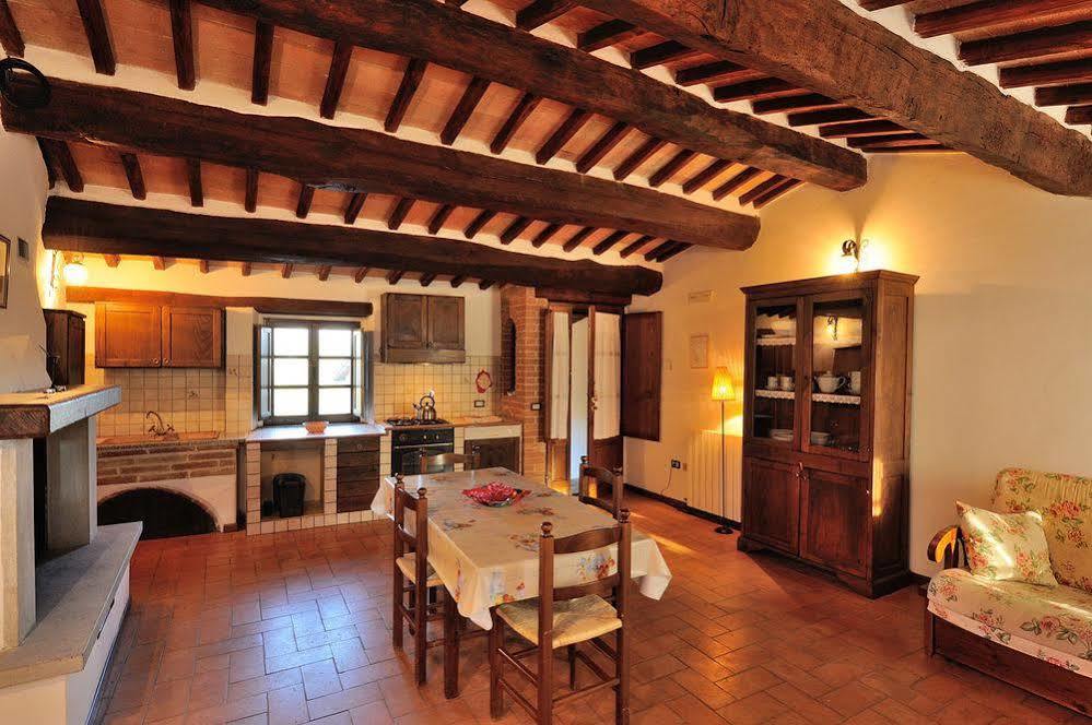 Relais Borgo Torale Hotel Passignano sul Trasimeno Exterior photo