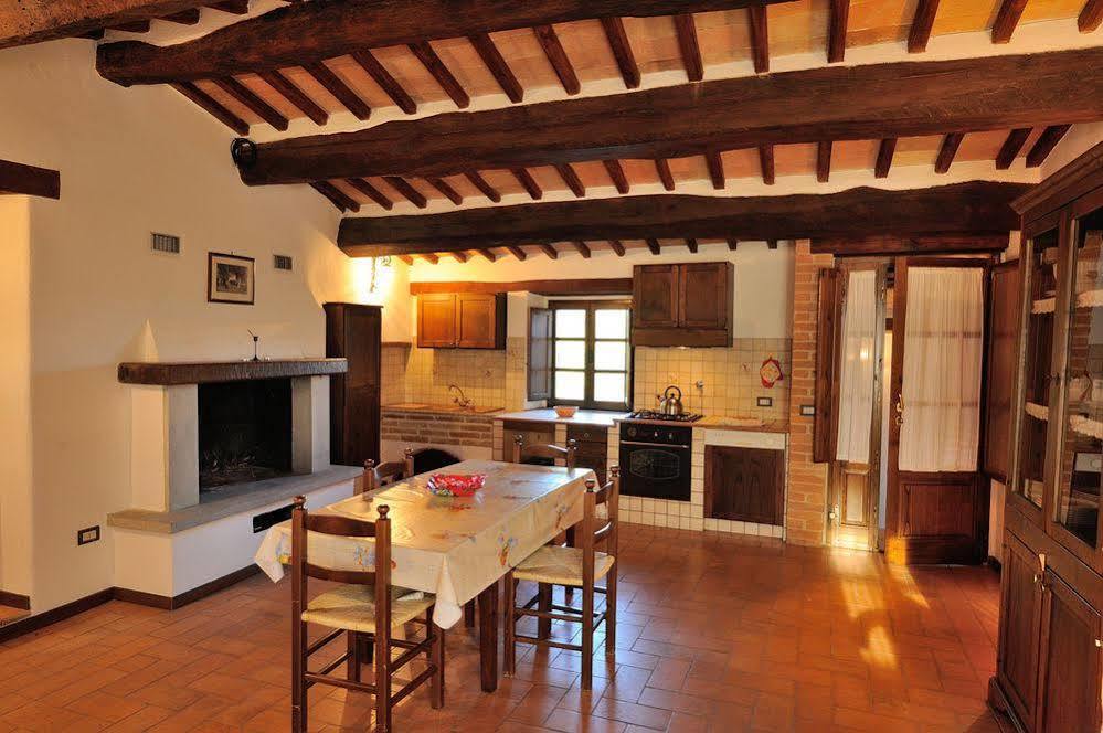 Relais Borgo Torale Hotel Passignano sul Trasimeno Exterior photo