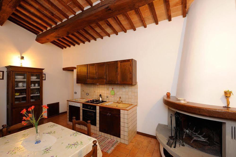 Relais Borgo Torale Hotel Passignano sul Trasimeno Exterior photo