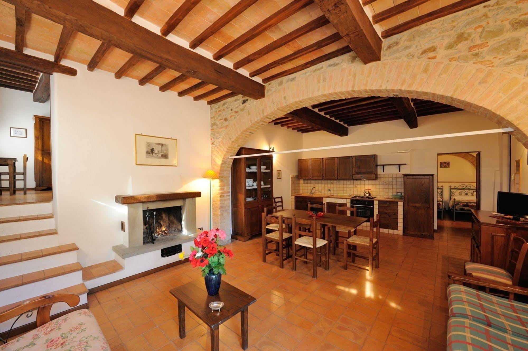 Relais Borgo Torale Hotel Passignano sul Trasimeno Exterior photo