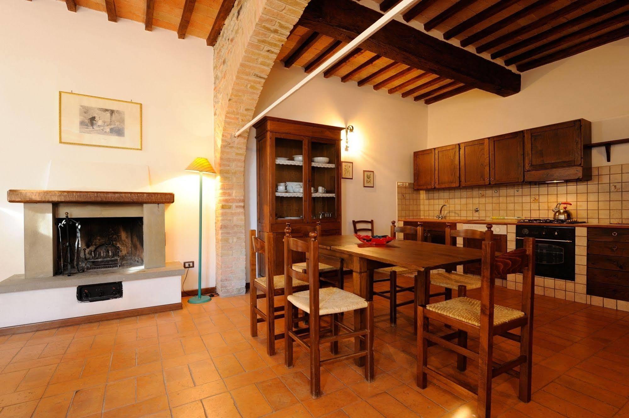 Relais Borgo Torale Hotel Passignano sul Trasimeno Exterior photo